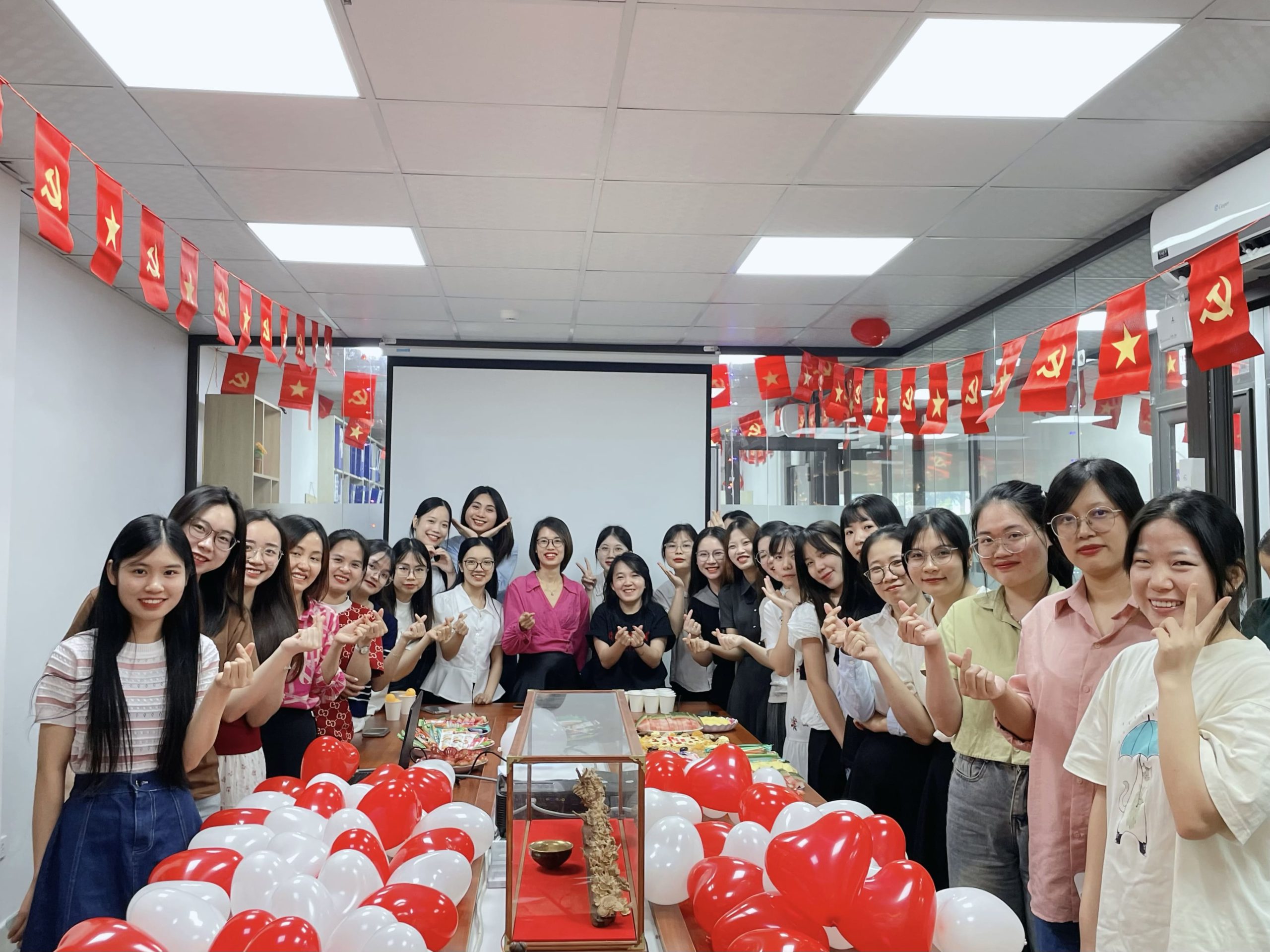 Ngày Phụ nữ Việt Nam 20-10 tại TSL Logistics