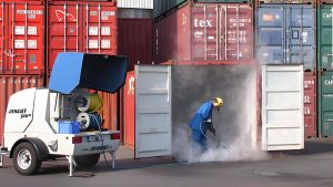 Chi phí vệ sinh nguy hại thường không có mức cố định mà phụ thuộc vào tình trạng thực tế của container và quy định của từng hãng tàu